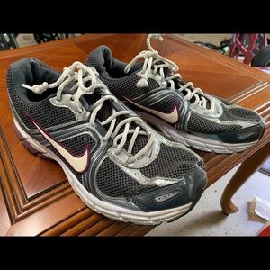 Women’s Nike Air running shoes, size 9